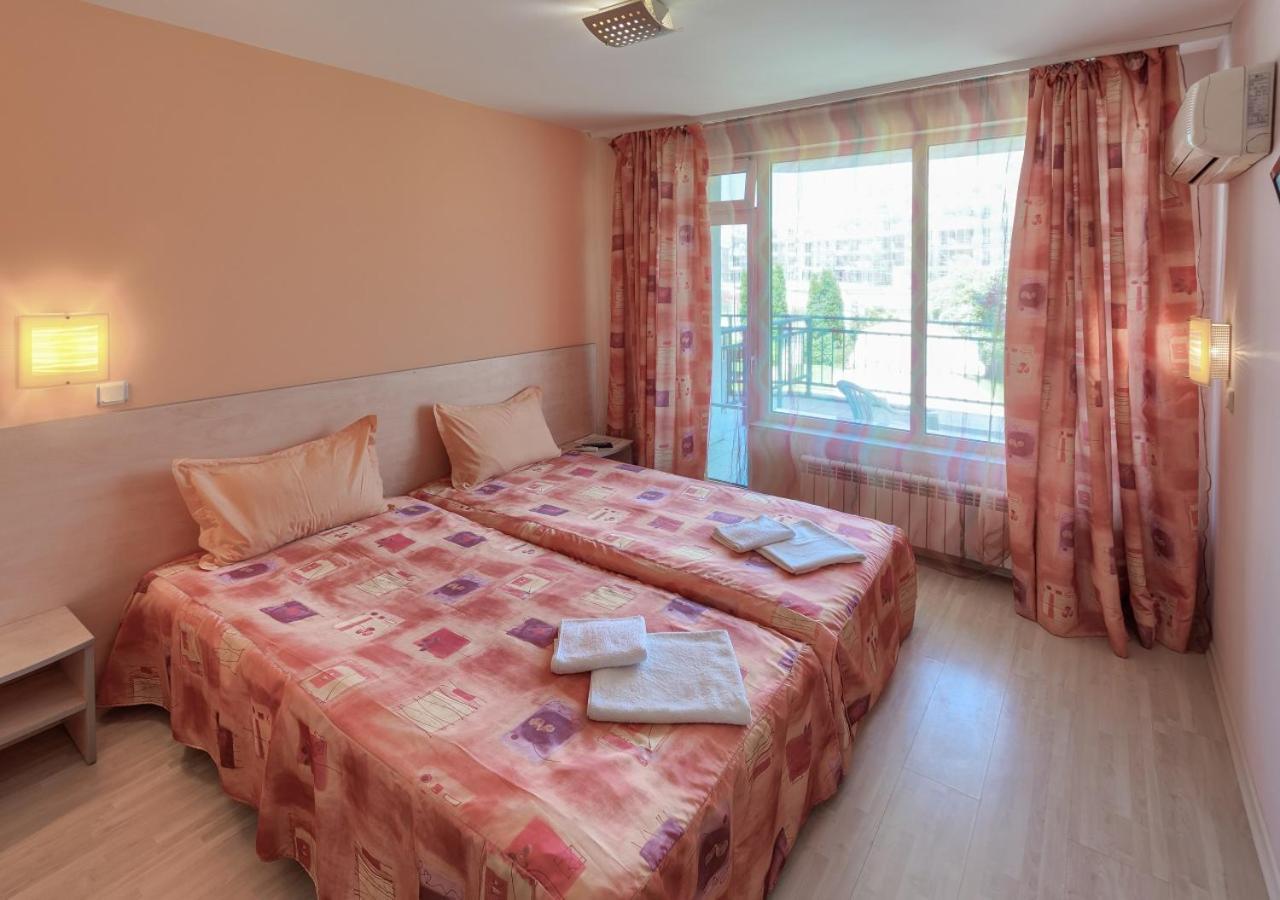Hotel Fantastiko Ravda ภายนอก รูปภาพ