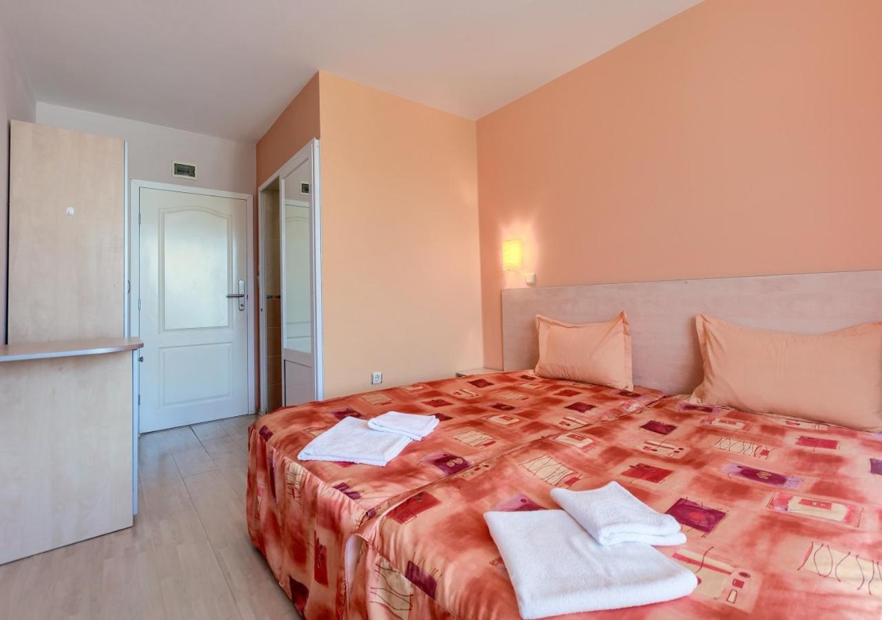 Hotel Fantastiko Ravda ภายนอก รูปภาพ