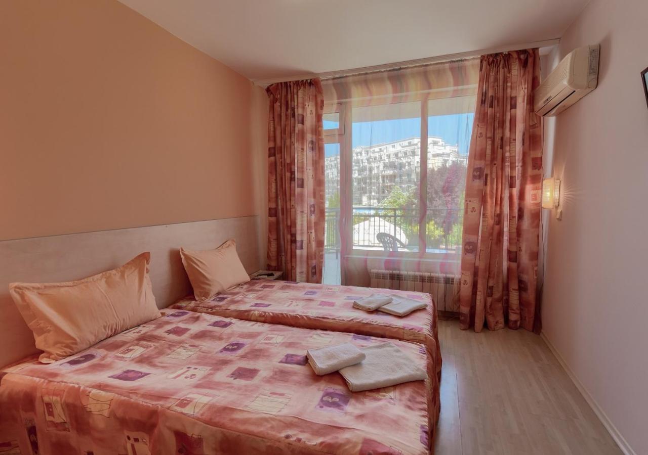 Hotel Fantastiko Ravda ภายนอก รูปภาพ