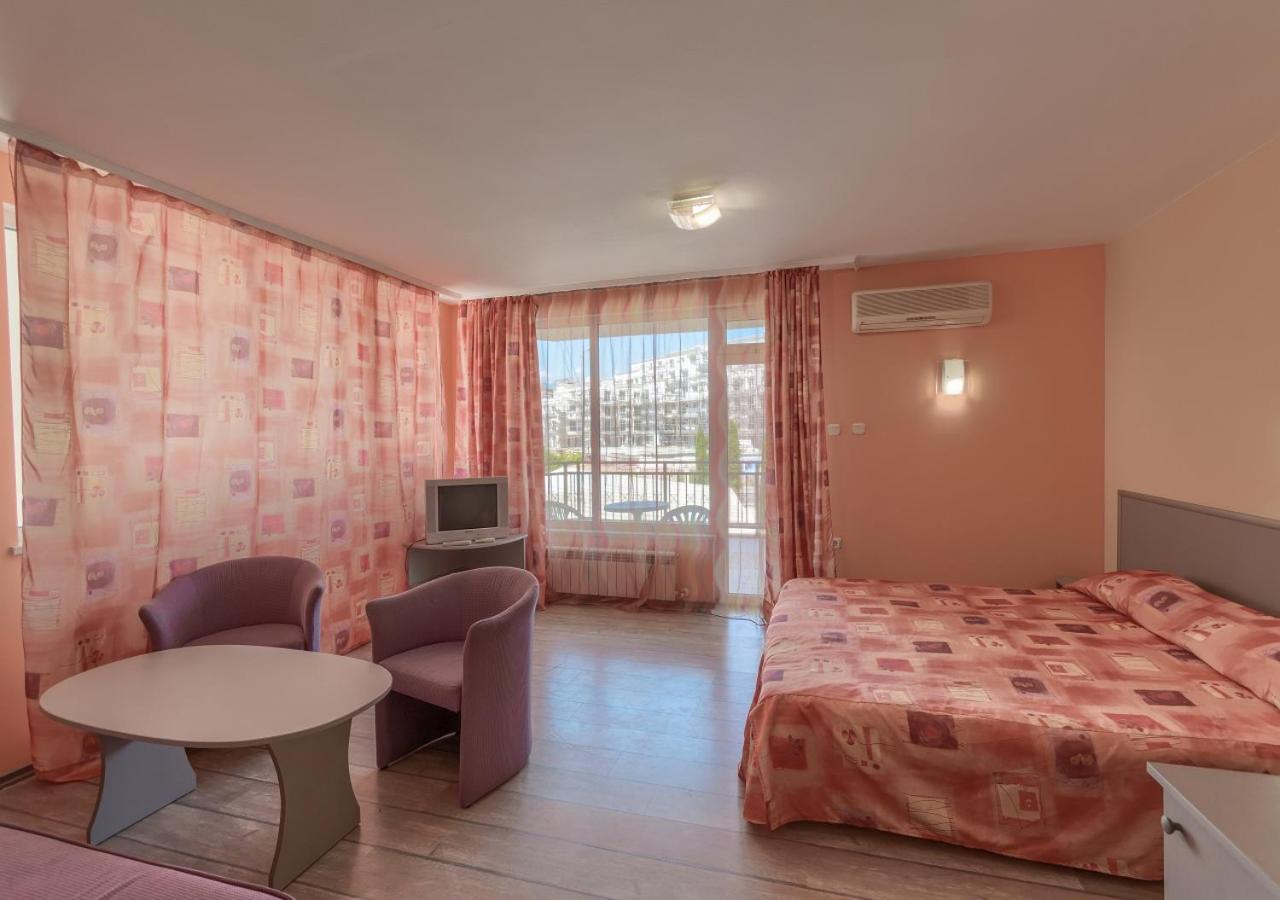 Hotel Fantastiko Ravda ภายนอก รูปภาพ