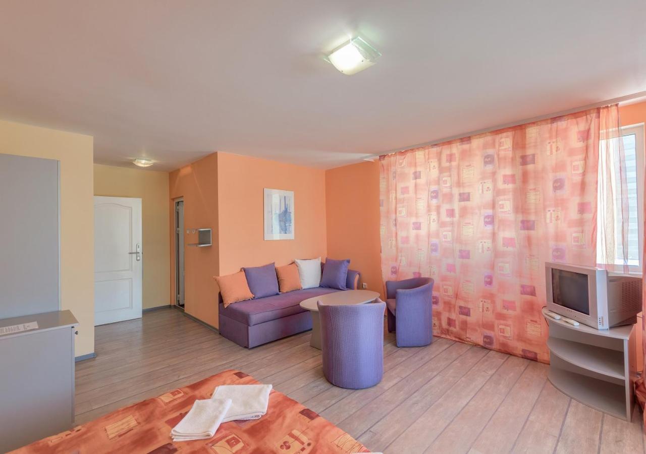 Hotel Fantastiko Ravda ภายนอก รูปภาพ